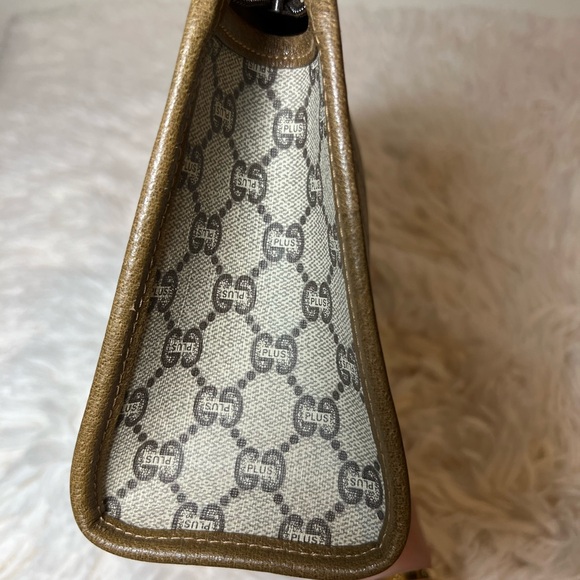Gucci GG Plus Beige PVC material Cluth Bag - Picture 7 of 11